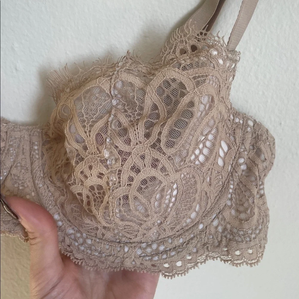 Victoria’s Secret Nude Push Up Bra